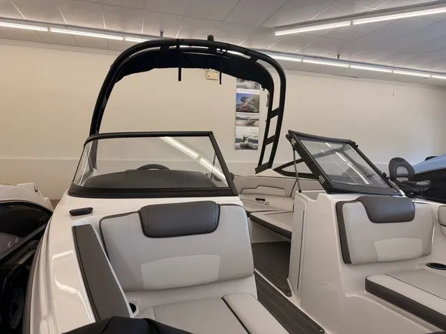 Slide: The Image of Yamaha AR190 2025 - 4