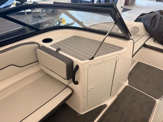 Slide: The Image of Yamaha AR190 2025 - 15