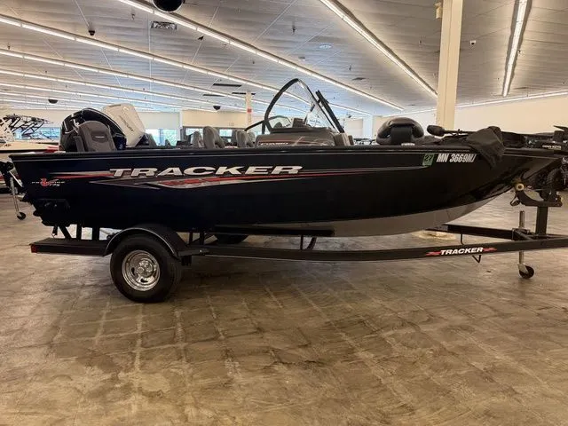 Slide: The Image of Tracker Pro Guide V-175 Combo 2021 - 3