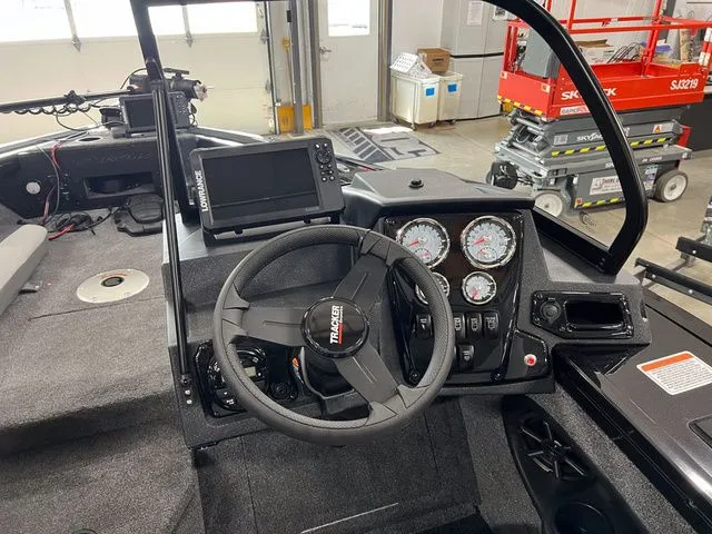 Slide: The Image of Tracker Targa V-18 Combo 2027 - 15