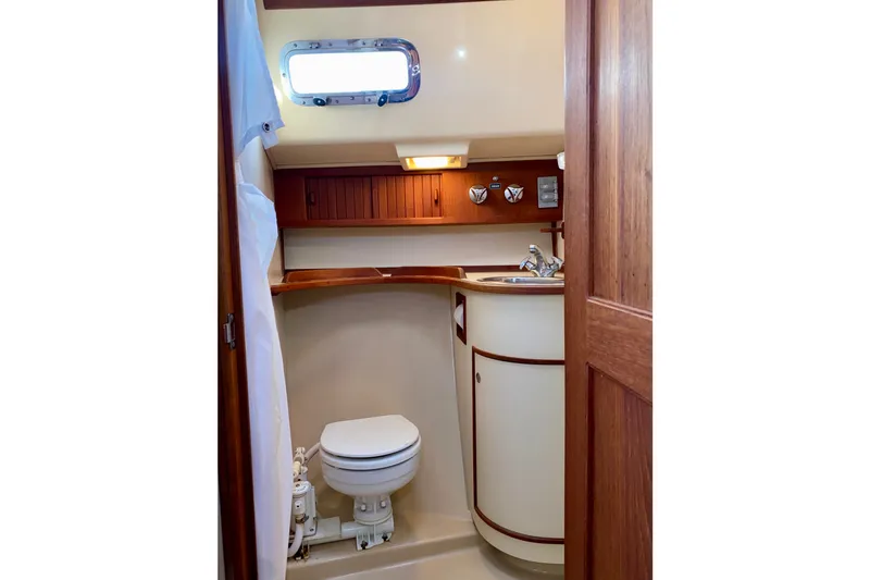 Slide: The Image of Portside Head with Shower. - 15