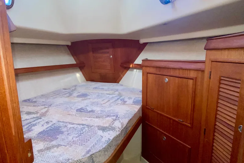 Slide: The Image of Pullman style forward cabin. - 16