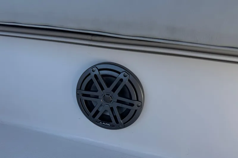 Slide: The Image of Speaker on 2021 Starcraft MDX 211 O/B boat, featuring JL Audio marine sound system. - 21