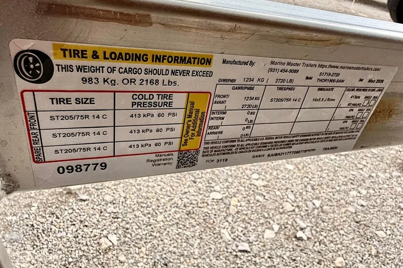 Slide: The Image of Tire and loading information label for Thor LAKE HAMMER 1900 CC, 2027 model. - 14