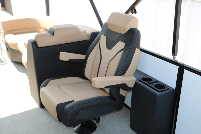 Slide: The Image of Luxurious Evotti 725QL 2026 boat seat with cup holders, featuring beige and black upholstery. - 45