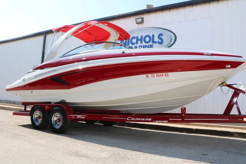 Slide: The Image of Crownline Boats Eclipse E255 2022 - 2