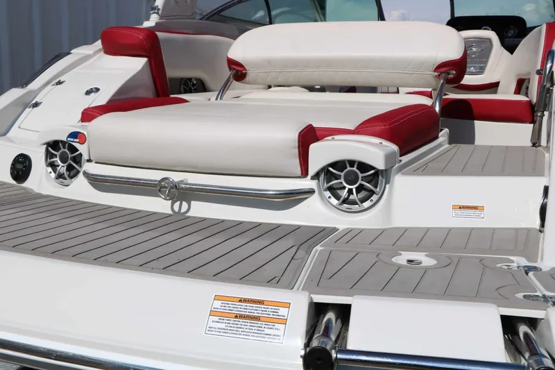 Slide: The Image of Crownline Boats Eclipse E255 2022 - 11