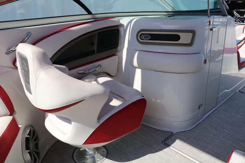 Slide: The Image of Crownline Boats Eclipse E255 2022 - 39