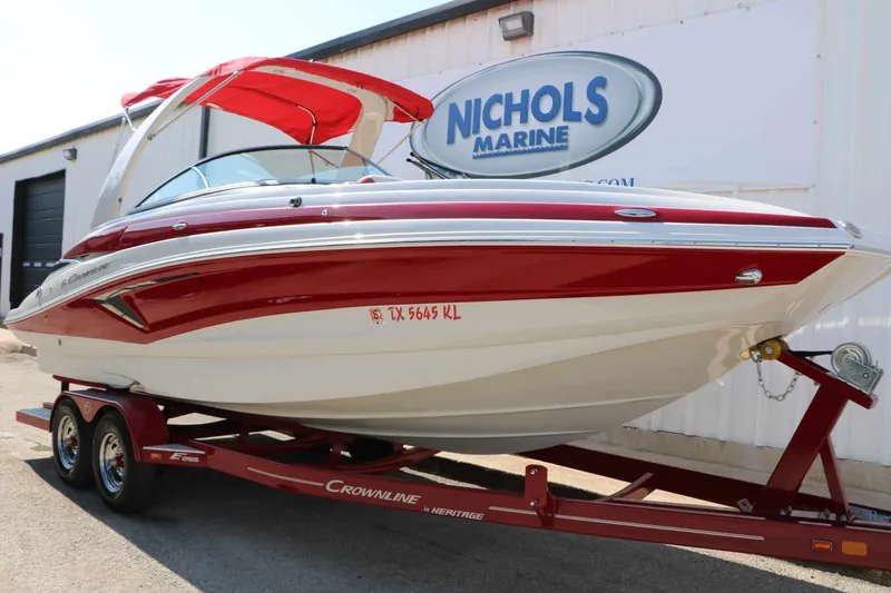 Slide: The Image of Crownline Boats Eclipse E255 2022 - 3