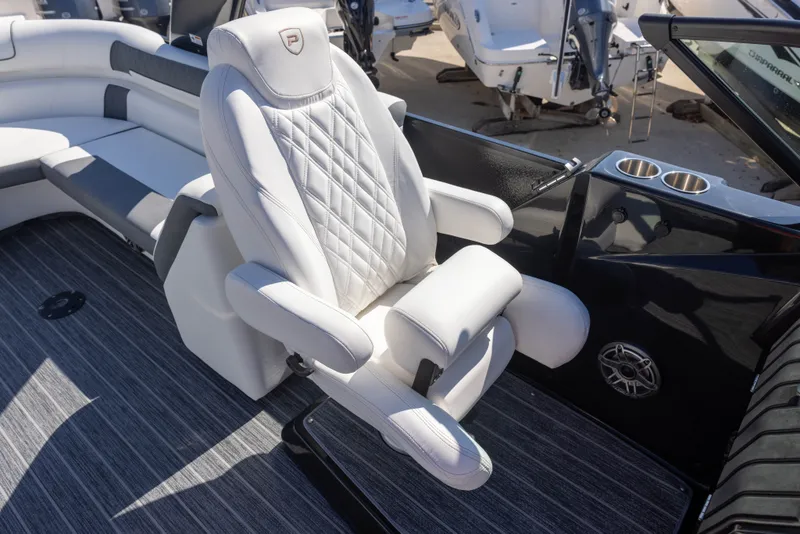 Slide: The Image of Premier 270 Super Sport 2024 - 18