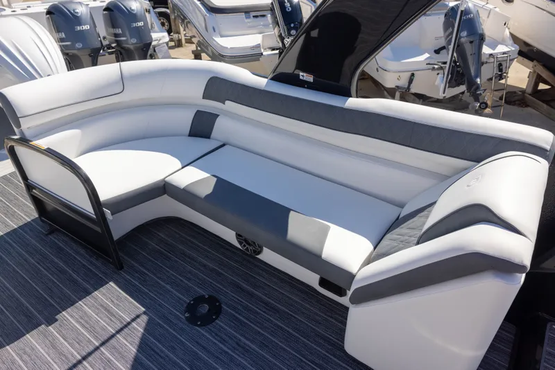 Slide: The Image of Premier 270 Super Sport 2024 - 17