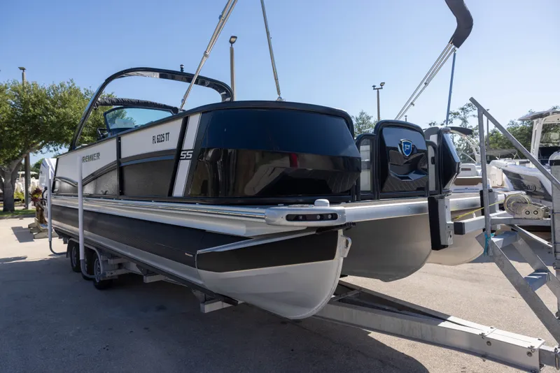 Slide: The Image of Premier 270 Super Sport 2024 - 7