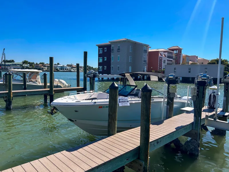 Slide: The Image of Chaparral 280 OSX 2021 - 5