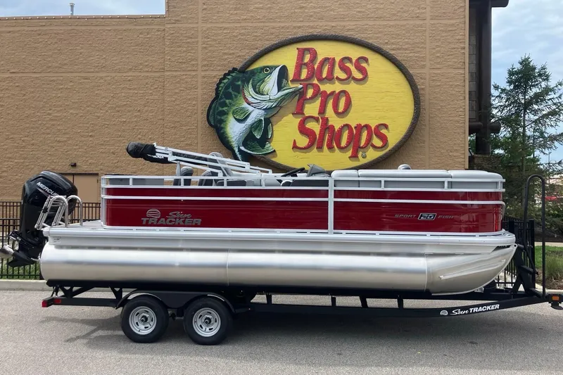 The Image of 2026 Sun Tracker SportFish 20 DLX pontoon boat at Bass Pro Shops. - 0