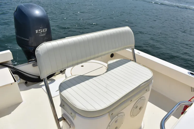 Slide: The Image of 2005 Parker 1801 Center Console boat with Yamaha 150 engine on water. - 12