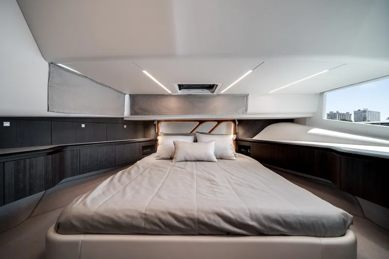 Slide: The Image of Galeon 435 GTO 2027 - 53
