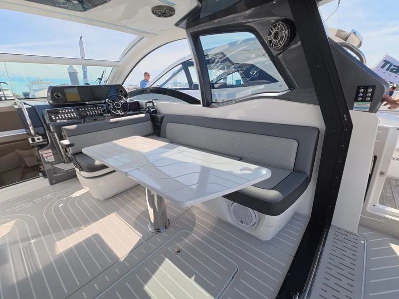 Slide: The Image of Galeon 375 GTO 2027 - 13