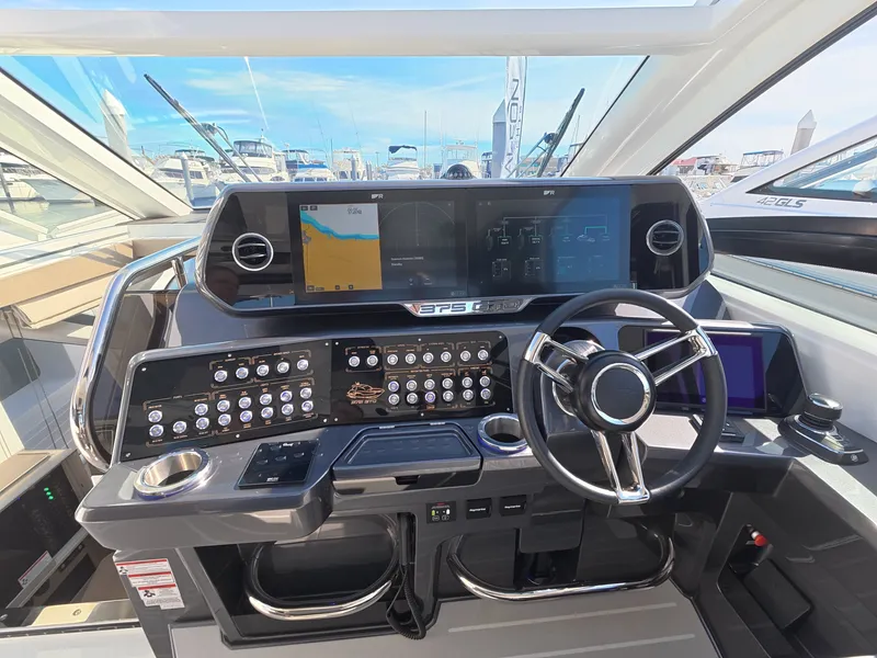 Slide: The Image of Galeon 375 GTO 2027 - 18