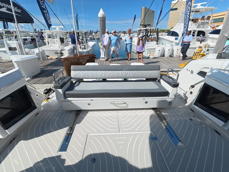 Slide: The Image of Galeon 375 GTO 2027 - 5