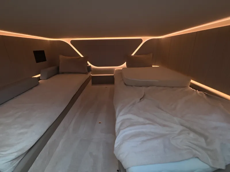 Slide: The Image of Galeon 375 GTO 2027 - 25