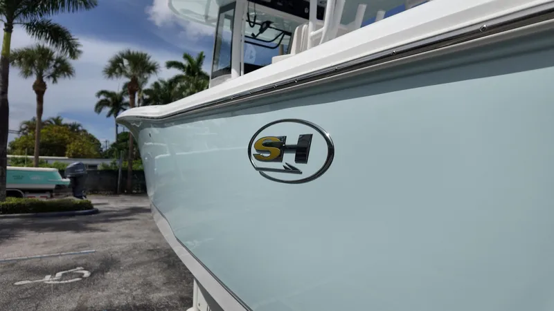 Slide: The Image of Sea Hunt Gamefish 28FS 2026 - 9