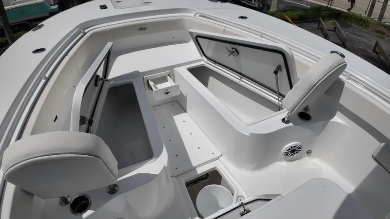 Slide: The Image of Sea Hunt Gamefish 28FS 2026 - 25
