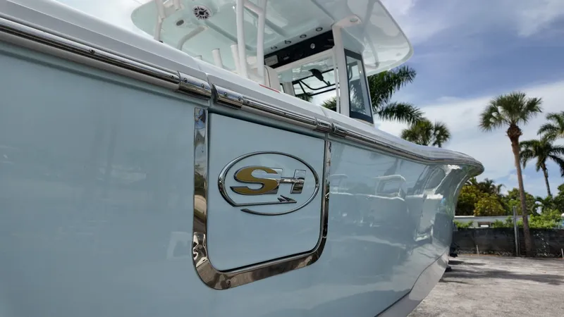 Slide: The Image of Sea Hunt Gamefish 28FS 2026 - 12
