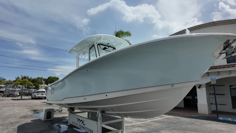 Slide: The Image of Sea Hunt Gamefish 28FS 2026 - 3