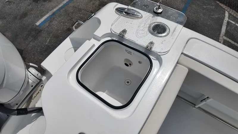Slide: The Image of Sea Hunt Gamefish 28FS 2026 - 34