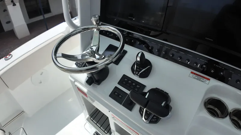 Slide: The Image of Sea Hunt Gamefish 28FS 2026 - 20