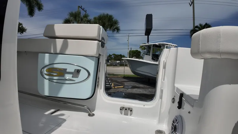Slide: The Image of Sea Hunt Gamefish 28FS 2026 - 37