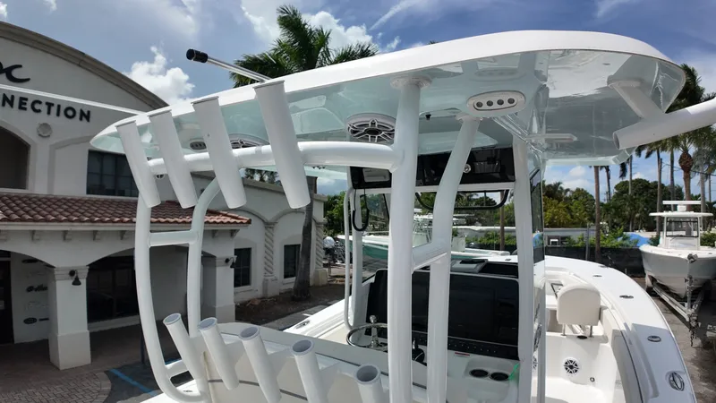 Slide: The Image of Sea Hunt Gamefish 28FS 2026 - 24