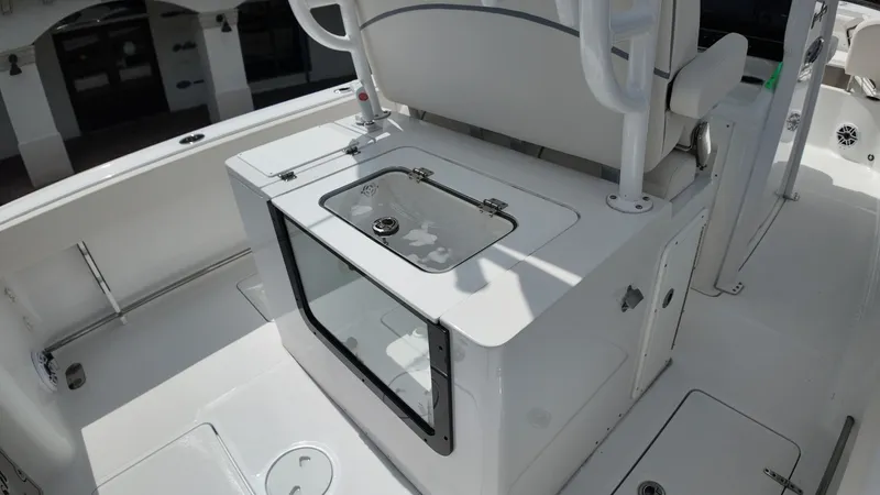 Slide: The Image of Sea Hunt Gamefish 28FS 2026 - 38