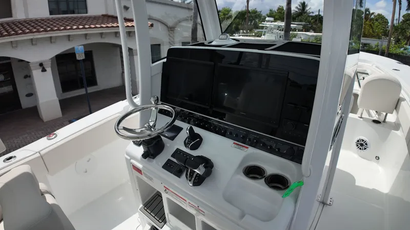 Slide: The Image of Sea Hunt Gamefish 28FS 2026 - 21
