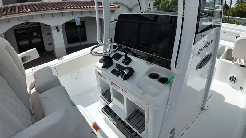 Slide: The Image of Sea Hunt Gamefish 28FS 2026 - 30