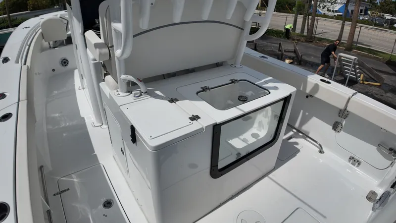 Slide: The Image of Sea Hunt Gamefish 28FS 2026 - 39