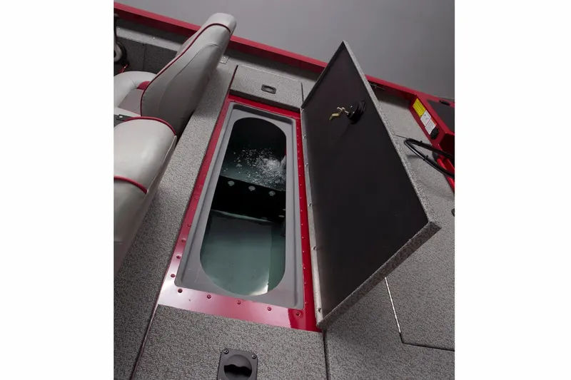 Slide: The Image of Manufacturer Provided Image: 2018 G3 Sportsman 19 boat livewell with open lid - 4