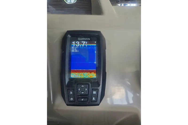 Slide: The Image of Garmin fishfinder display on 2019 Bennington SX 22 SLX boat dashboard. - 13