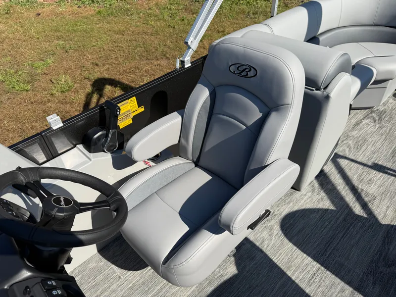 Slide: The Image of Bentley Pontoons Legacy 220 Navigator Quad Lounge & Honda 4-Stroke EFI 2026 - 12