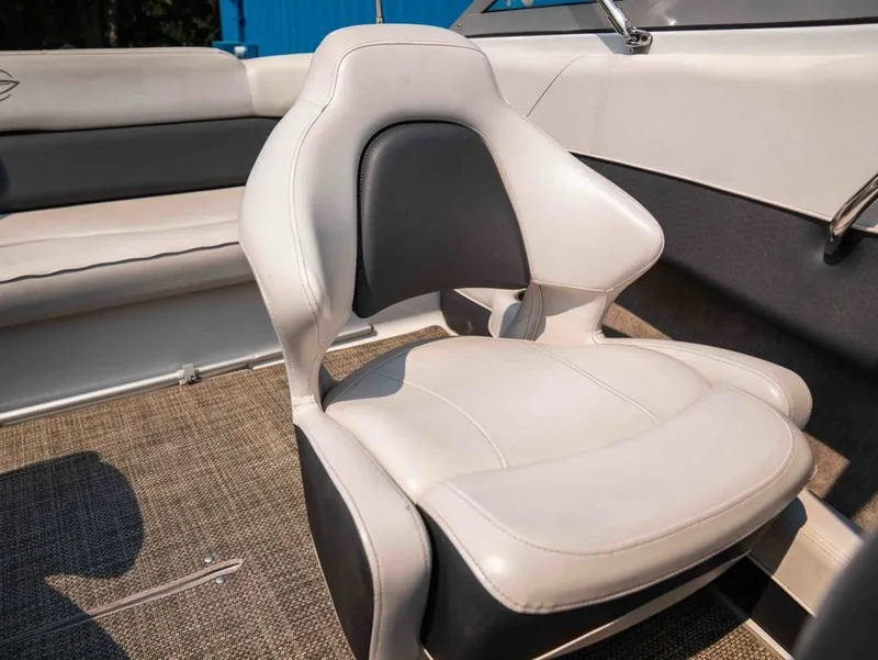 Slide: The Image of Crownline Boats 195 SS 2017 - 15