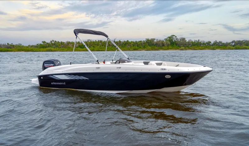 The Image of Bayliner E18 LIMITED EDITION 2026 - 22