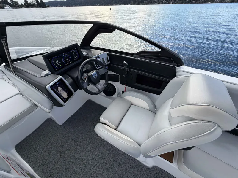 Slide: The Image of Malibu Wakesetter 22 LSV 2024 - 16