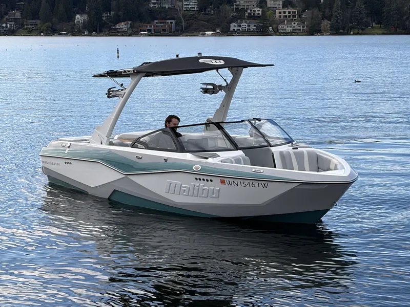 Slide: The Image of Malibu Wakesetter 22 LSV 2024 - 4