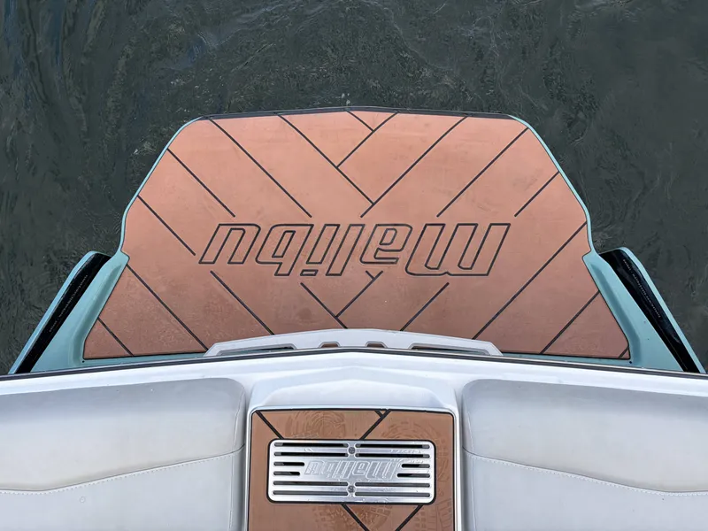 Slide: The Image of Malibu Wakesetter 22 LSV 2024 - 10