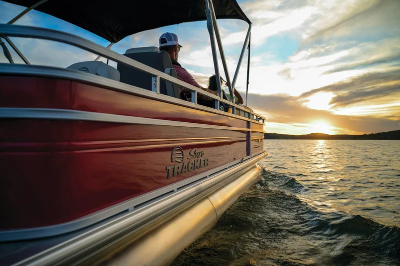 Slide: The Image of Sun Tracker Fishin' Barge 22 DLX 2026 - 85