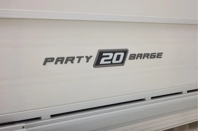 Slide: The Image of Sun Tracker Party Barge 20 DLX 2026 - 23
