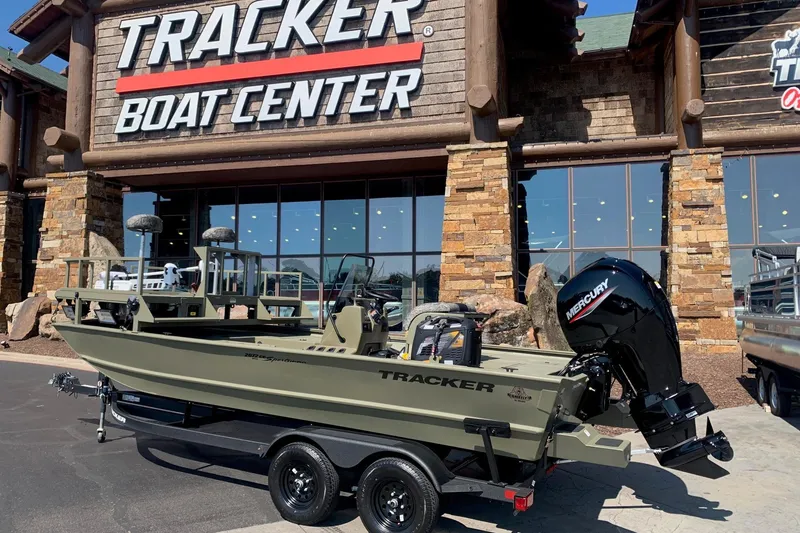 The Image of 2026 Tracker Grizzly 2072 CC Sportsman boat at Tracker Boat Center. - 0
