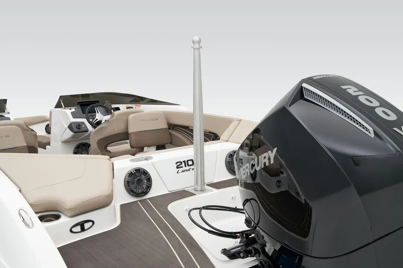 Slide: The Image of Tahoe 210 S 2026 - 71