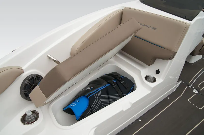 Slide: The Image of Tahoe 210 S 2026 - 32