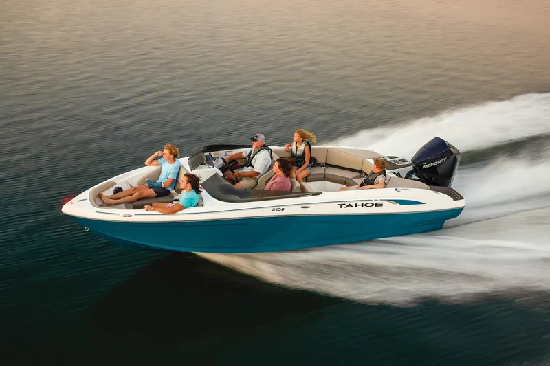 Slide: The Image of Tahoe 210 S 2026 - 103